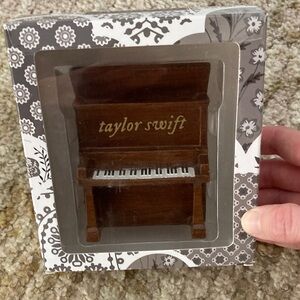 Taylor Swift Willow Piano Holiday Ornament New In Box!